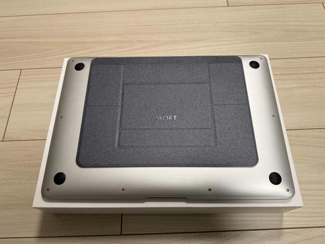 し*ろ様 【美品】MacBook Air 13インチ（M1チップ搭載）