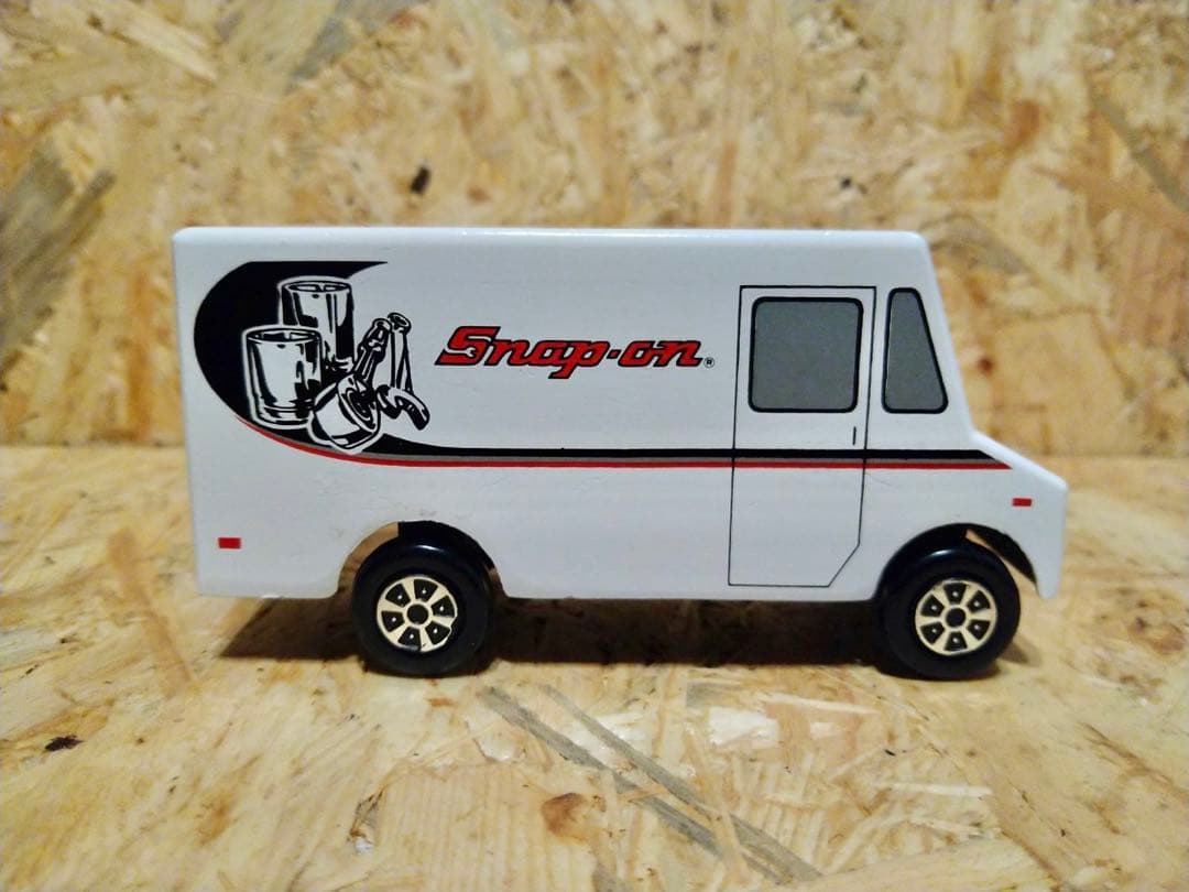 スナップオン　スナップオンバン　ミニカー　ホワイト