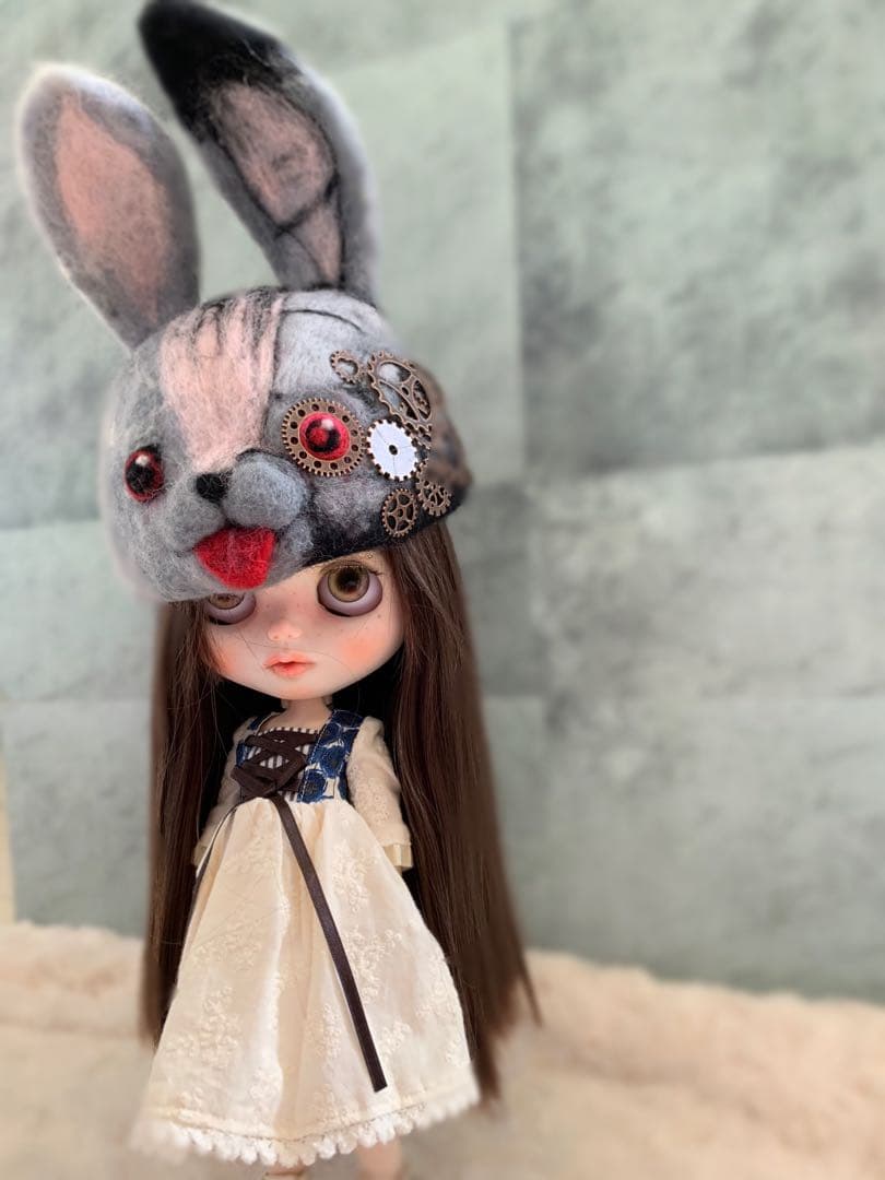 ネオブライス　帽子　うさぎのぬいぐるみ×サイボーグ