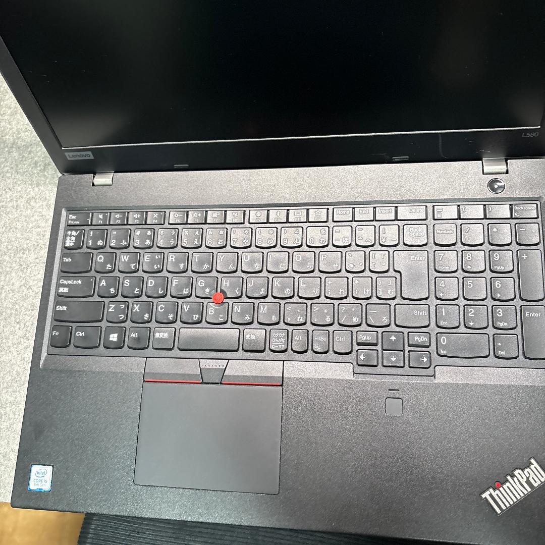 Lenovo ThinkPad L580 本体に傷あり