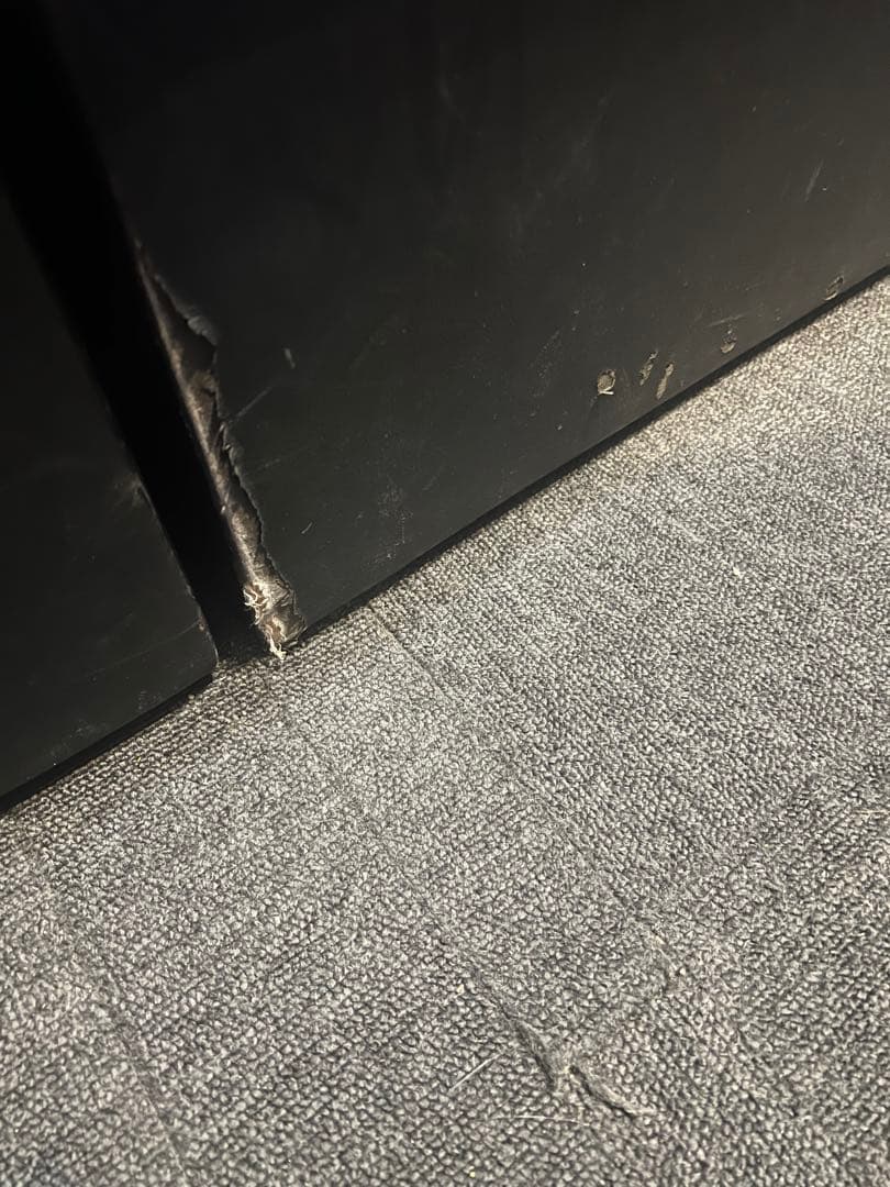 BOX席用ソファーとテーブル