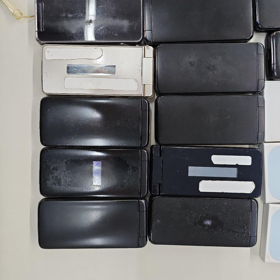 ガラホ　デジカメ　19台