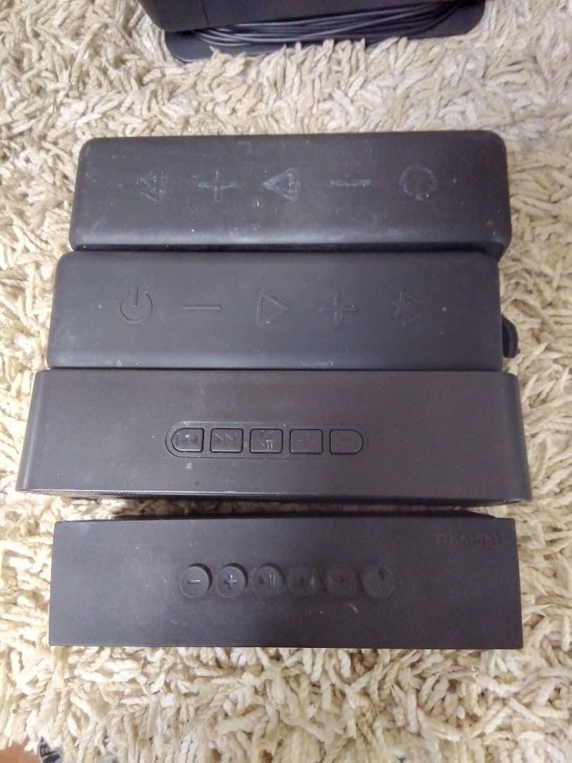 ブルートゥーススピーカーまとめ売り１８本ジャンク品