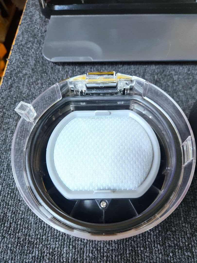 ★東芝クリーナー★VC-RVS2 R ★換えブラシ3個★替えパーツ多数★