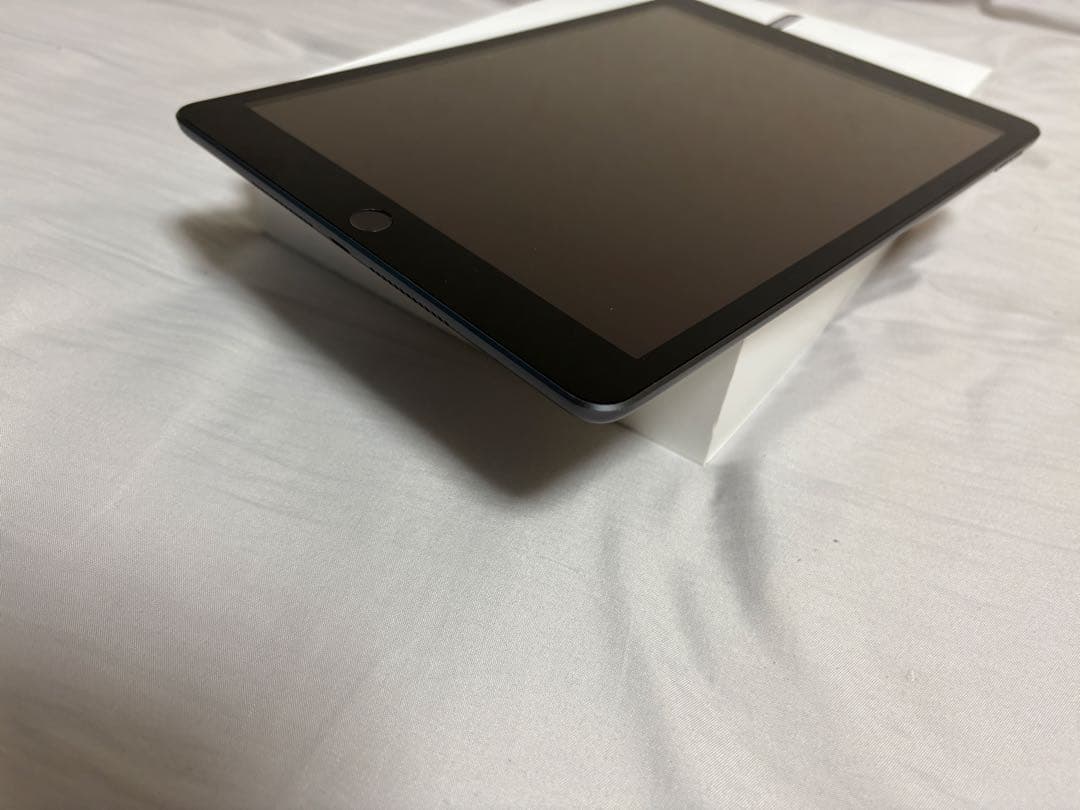 Apple Ipad 第8世代 32GB バテッリー容量87%