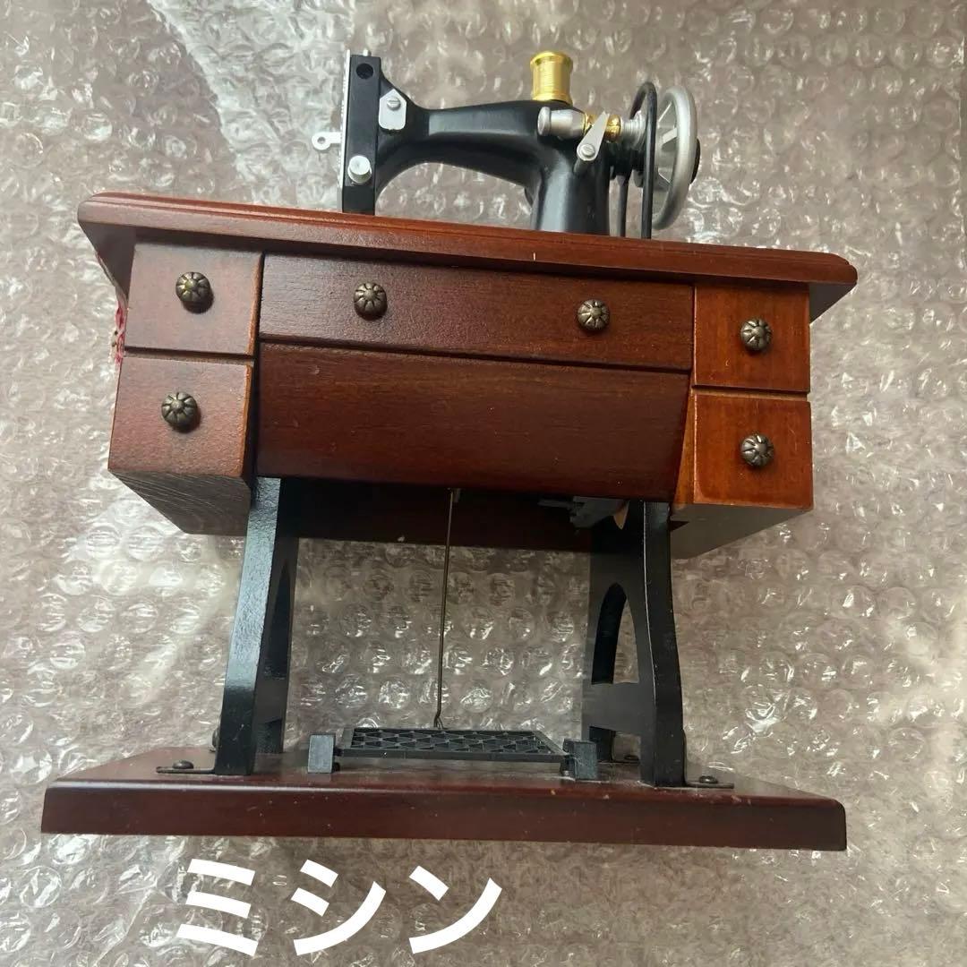 ミシン付き　ドールハウス　大正ロマン　ブライズにも　高さ35cm