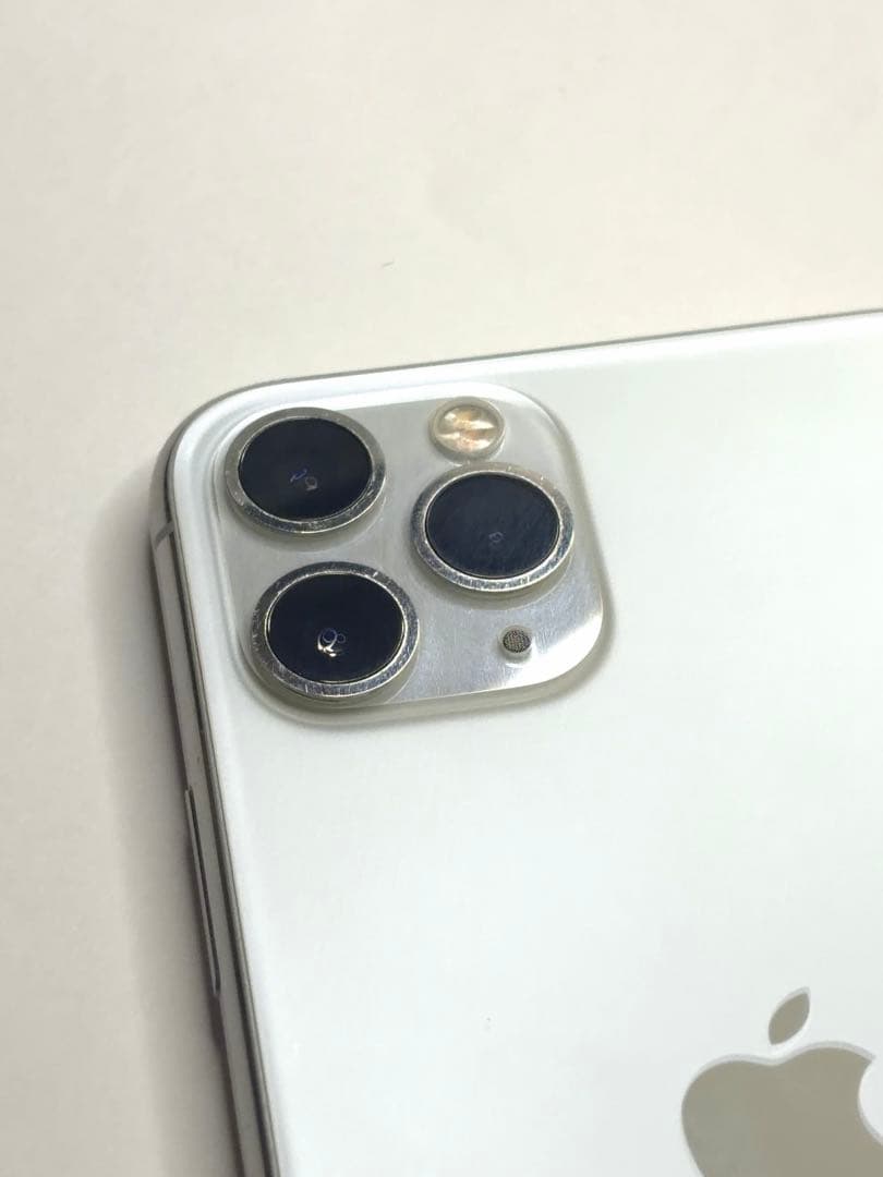 さ*う様 【Apple】iPhone 11 pro 256GB WH ディスプレ