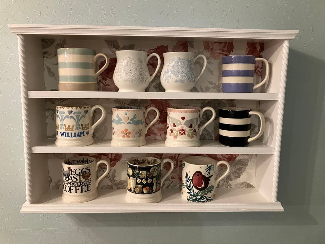 ホワイト シェルフ ハンドメイド ローラアシュレイ壁紙　ローズ　棚キャビネット