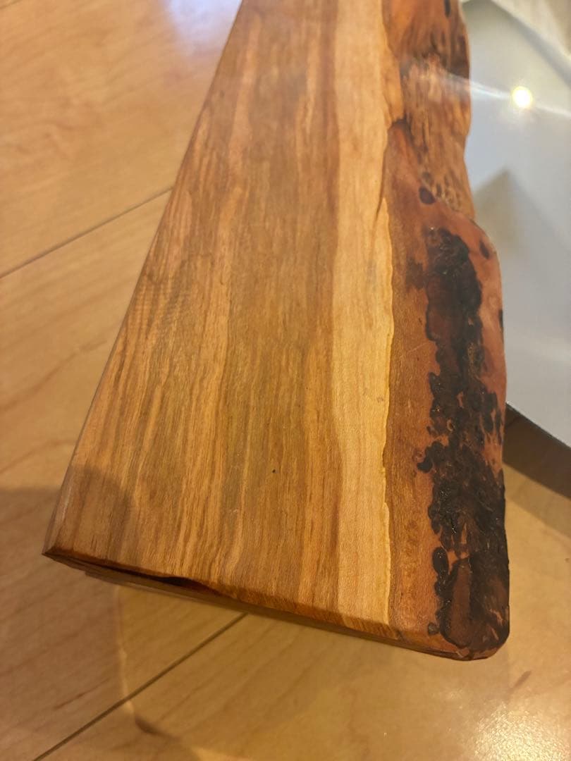 【一点もの】国産・山桜の一枚板と丸鏡 置き鏡 ドレッサー ミラー 皮付き 無垢材