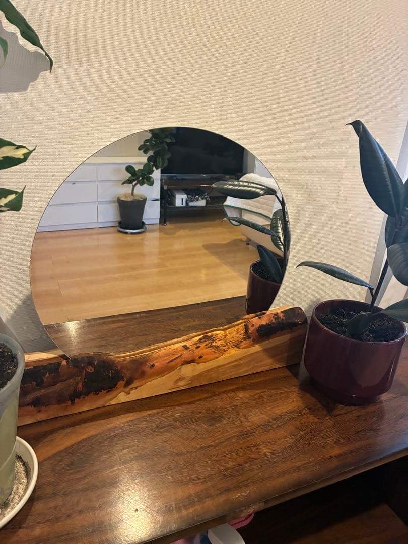 【一点もの】国産・山桜の一枚板と丸鏡 置き鏡 ドレッサー ミラー 皮付き 無垢材