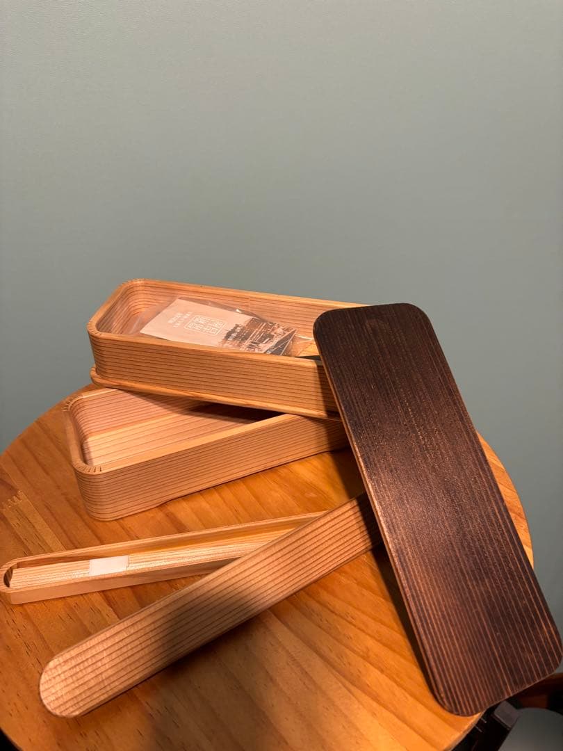 細長二段お弁当箱（大）革バンド 赤・茶