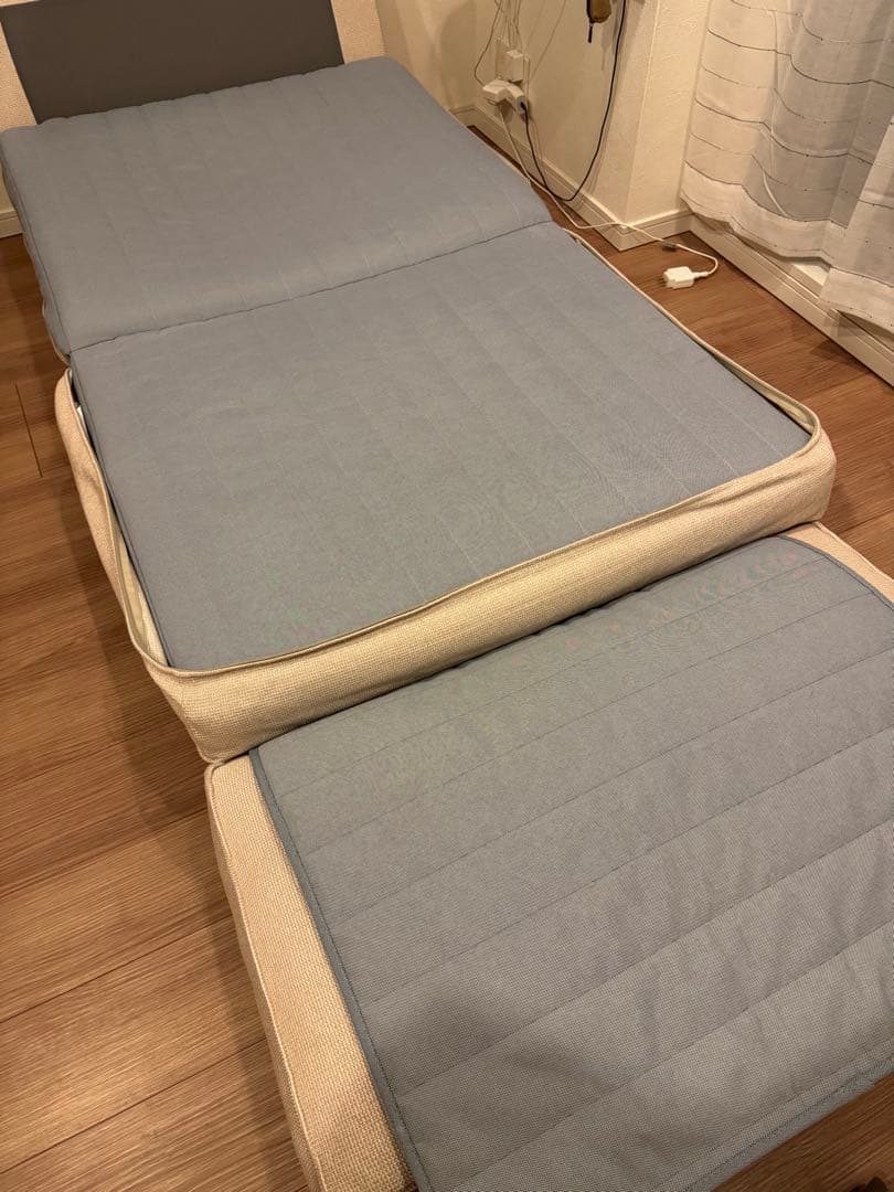 KIVIK シーヴィク 1人掛けソファベッド, トレースンド ライトベージュ