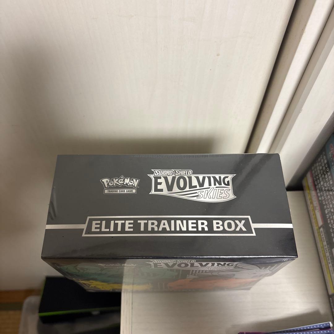 EVOLVING SKIES ELITE TRAINER BOX 海外ポケカ