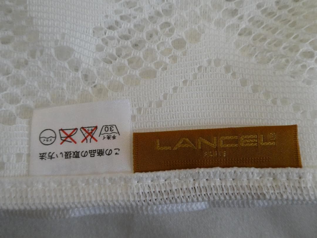 メルカリ便☆LANCEL☆レース　テーブルクロス　花柄