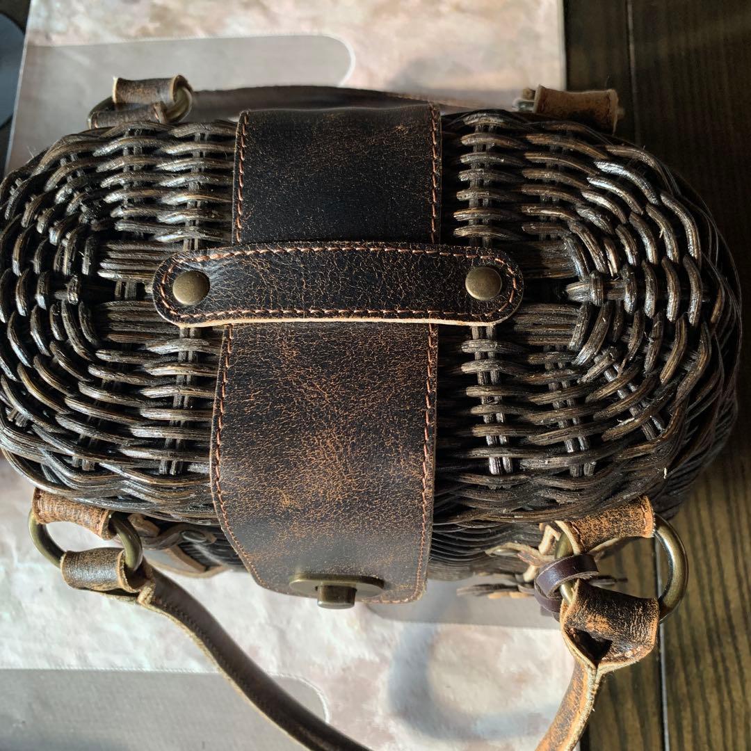 ダークブラウン 籐とレザー ハンドバッグ