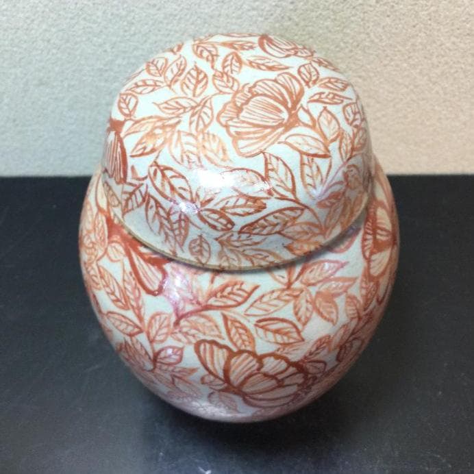 陶芸　手作り陶器　茶壺、赤絵牡丹図柄