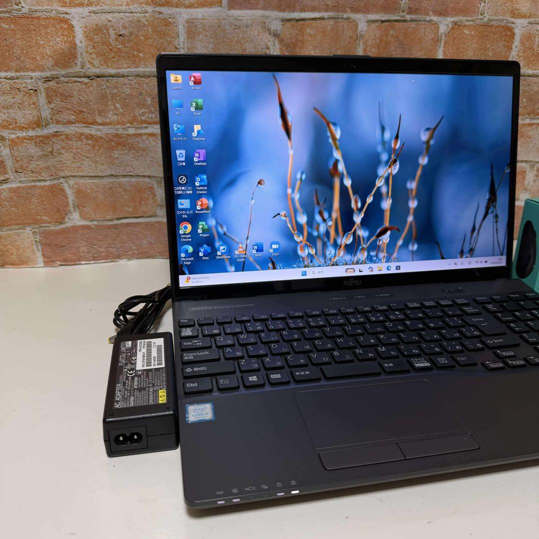 美品富士通ノートPC FHD 高速起動SSDメモリ8GB Win11 オフィス付