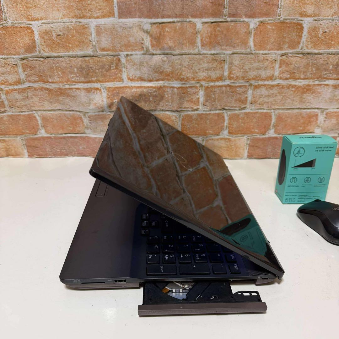 美品富士通ノートPC FHD 高速起動SSDメモリ8GB Win11 オフィス付