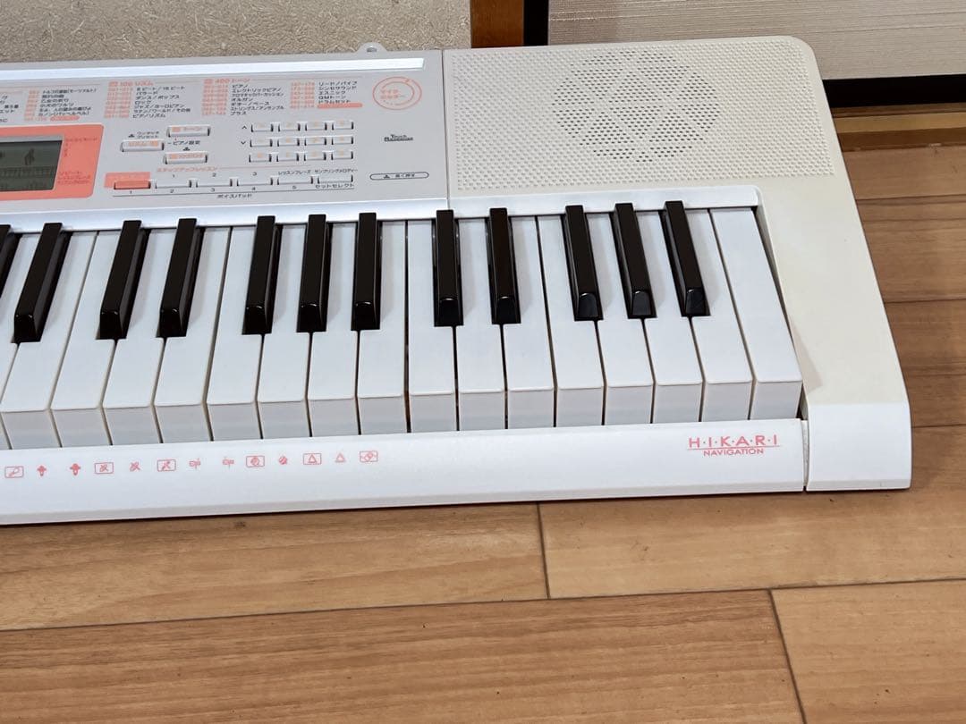 CASIO LK-123 光ナビゲーション電子キーボード 61鍵 2016年製