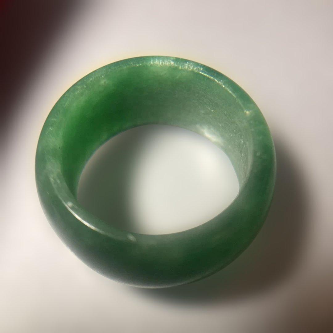 ( ´ ▽ ` )ミャンマー(カチン)ヒスイの様な綺麗なカワセミ色の太めのリング