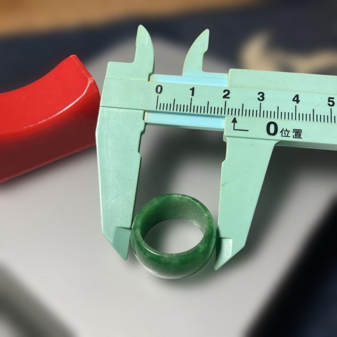 ( ´ ▽ ` )ミャンマー(カチン)ヒスイの様な綺麗なカワセミ色の太めのリング