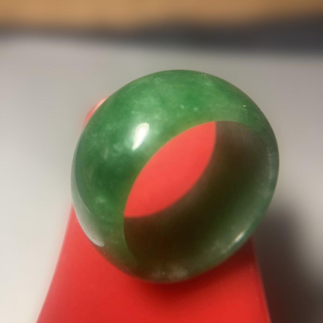 ( ´ ▽ ` )ミャンマー(カチン)ヒスイの様な綺麗なカワセミ色の太めのリング