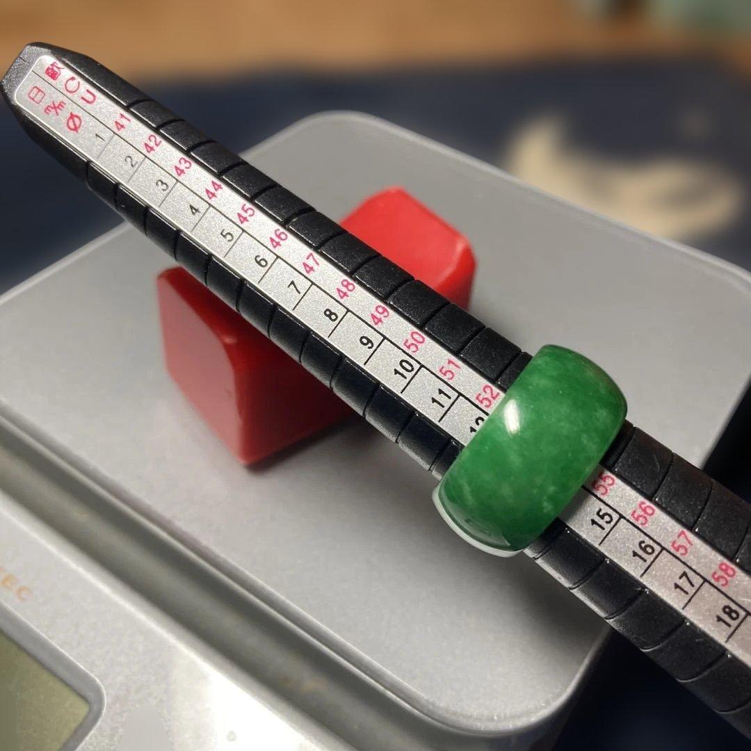 ( ´ ▽ ` )ミャンマー(カチン)ヒスイの様な綺麗なカワセミ色の太めのリング