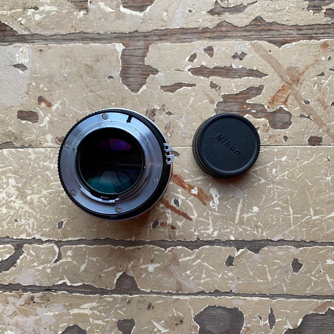 Nikon Nikkor 55mm f1.2 単焦点　大口径レンズ