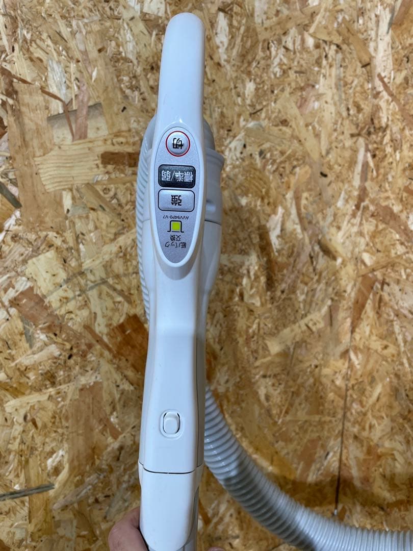 2022年製 パナソニック　紙パック式掃除機　1109051030