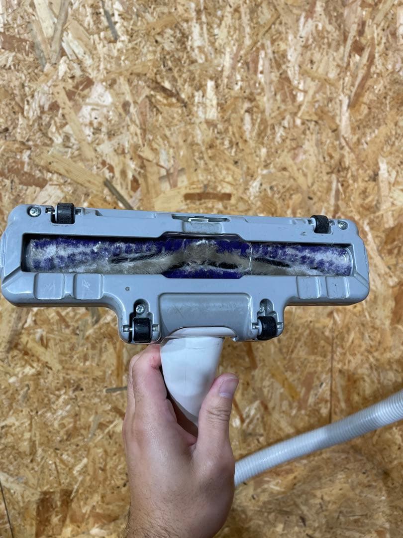 2022年製 パナソニック　紙パック式掃除機　1109051030