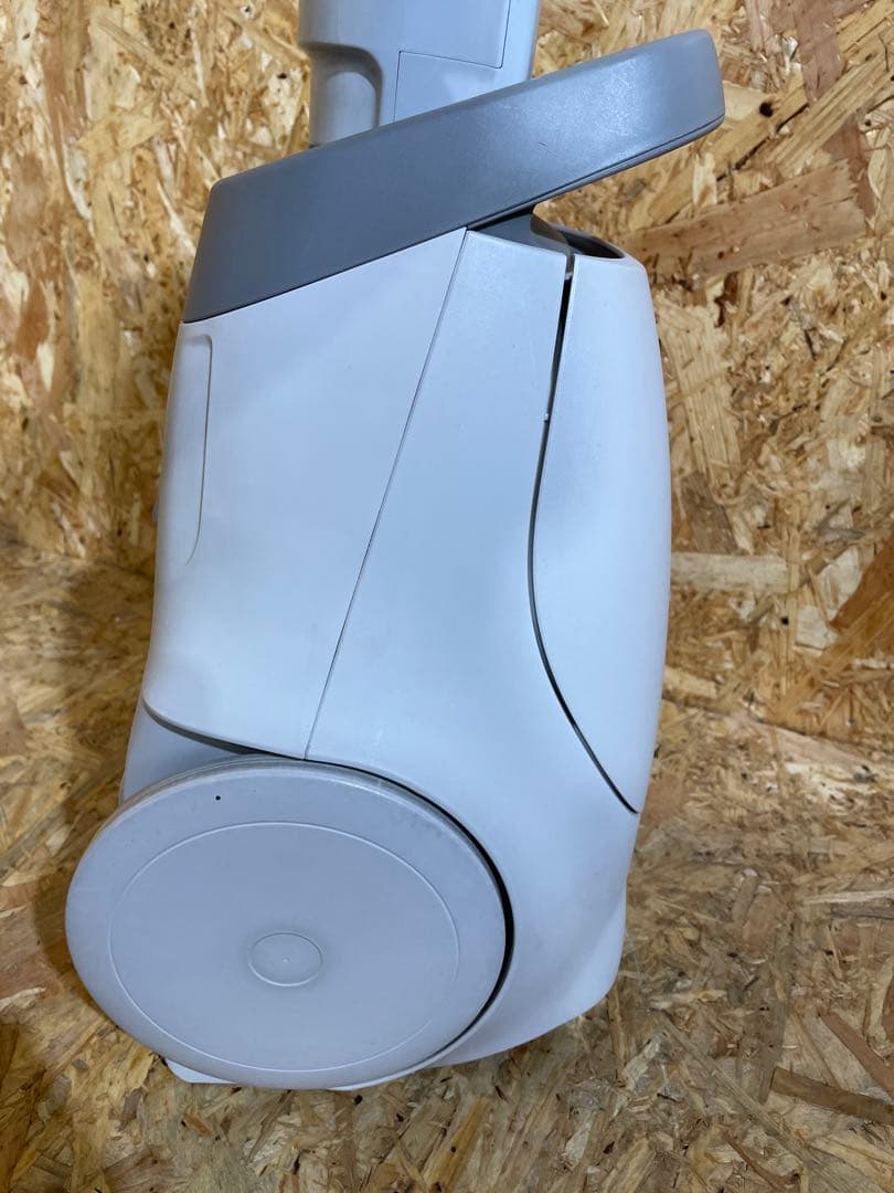 2022年製 パナソニック　紙パック式掃除機　1109051030