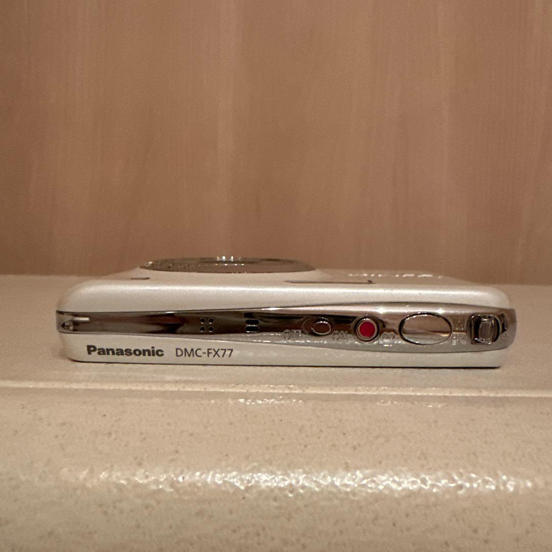 LUMIX HD AVCHD ホワイト デジタルカメラ