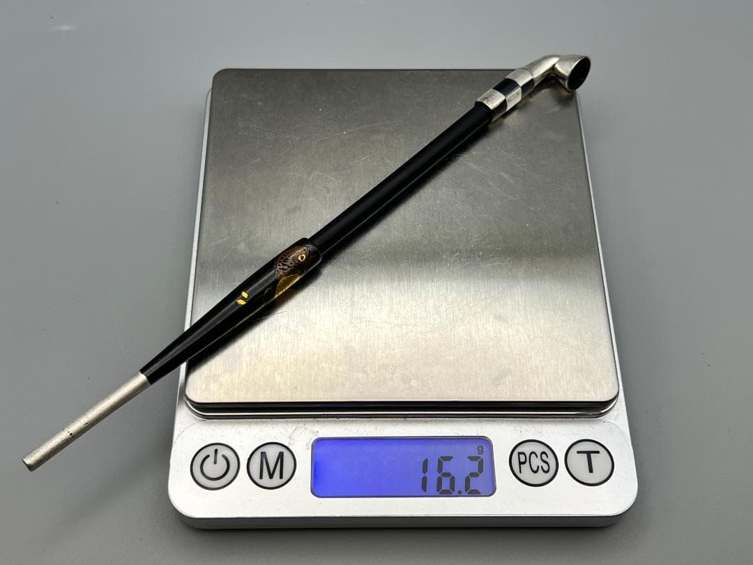 レア　銀製　煙管　キセル　在銘　狐と鯛図　赤銅金象嵌　銀細工　レディース用