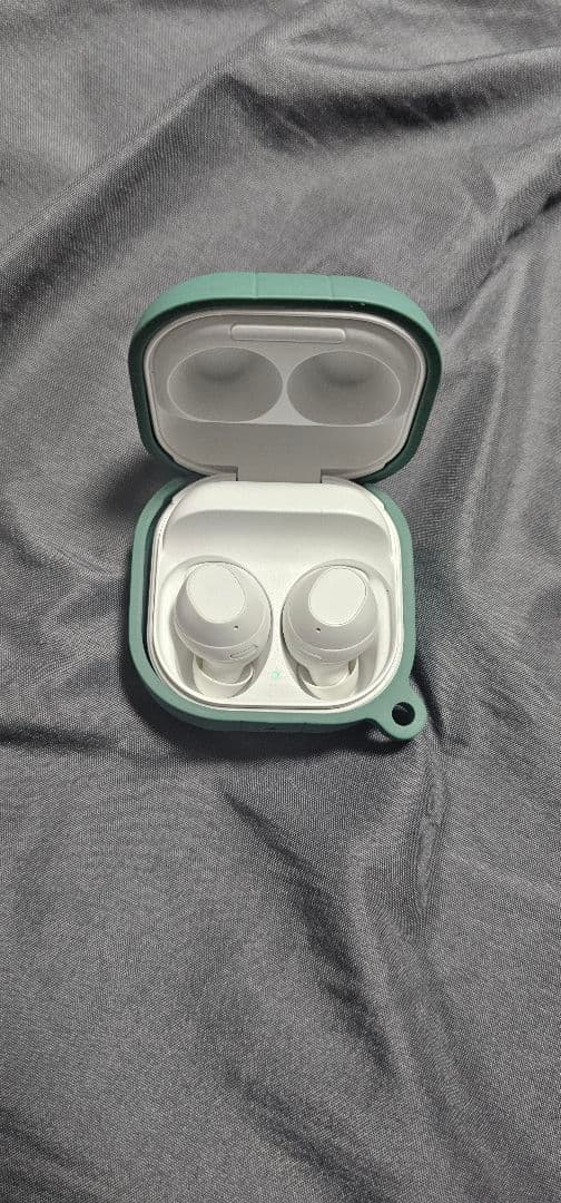 galaxy BUDS FE ケース付き