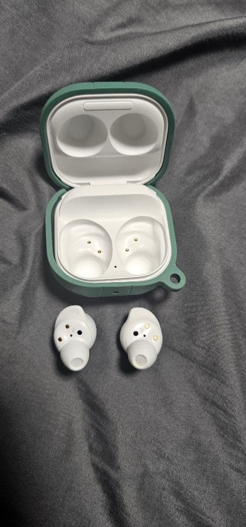 galaxy BUDS FE ケース付き