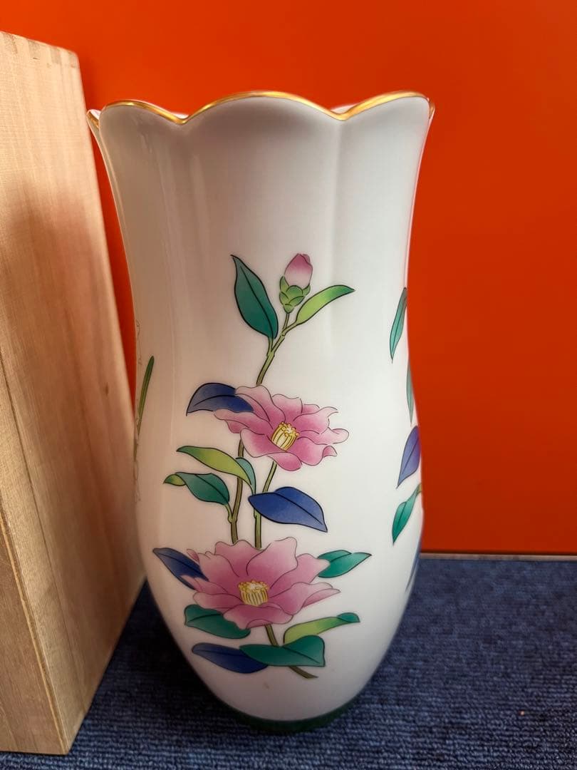 1315  香蘭社 「茶席の花」 花瓶  金彩 4面花絵 花柄