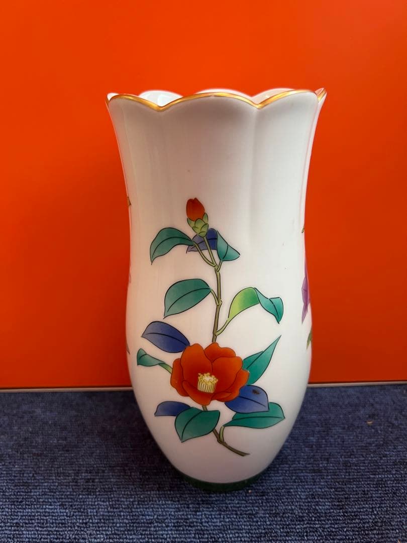 1315  香蘭社 「茶席の花」 花瓶  金彩 4面花絵 花柄