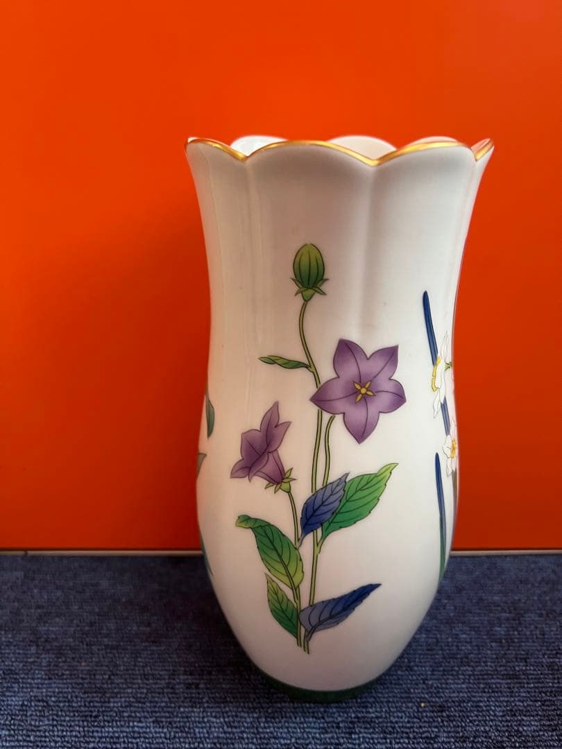 1315  香蘭社 「茶席の花」 花瓶  金彩 4面花絵 花柄