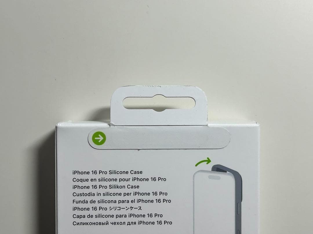 【新品】純正 iPhone 16 Pro シリコンケース・ブラック①