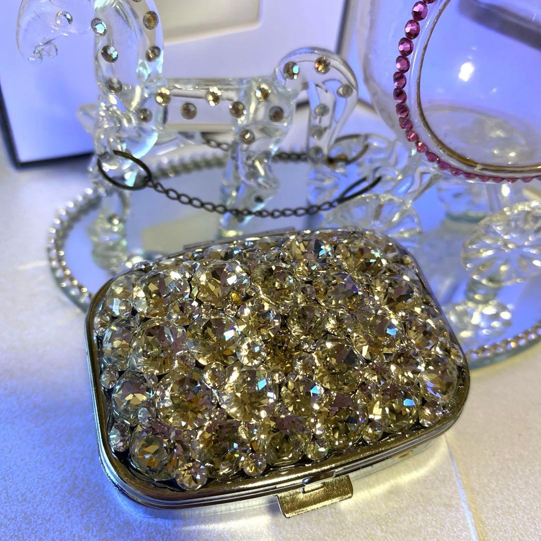 ダリアさま❤️スワロフスキー　ピルケース