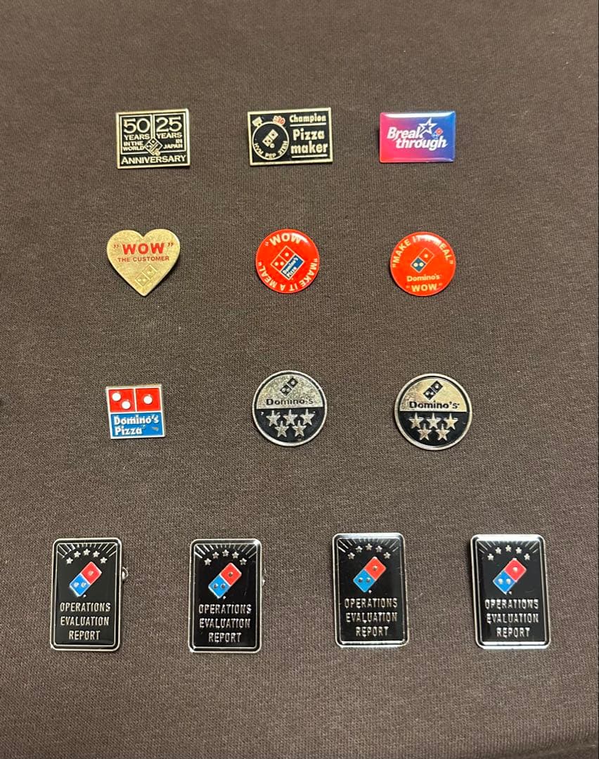 ドミノピザ　ピンバッジ