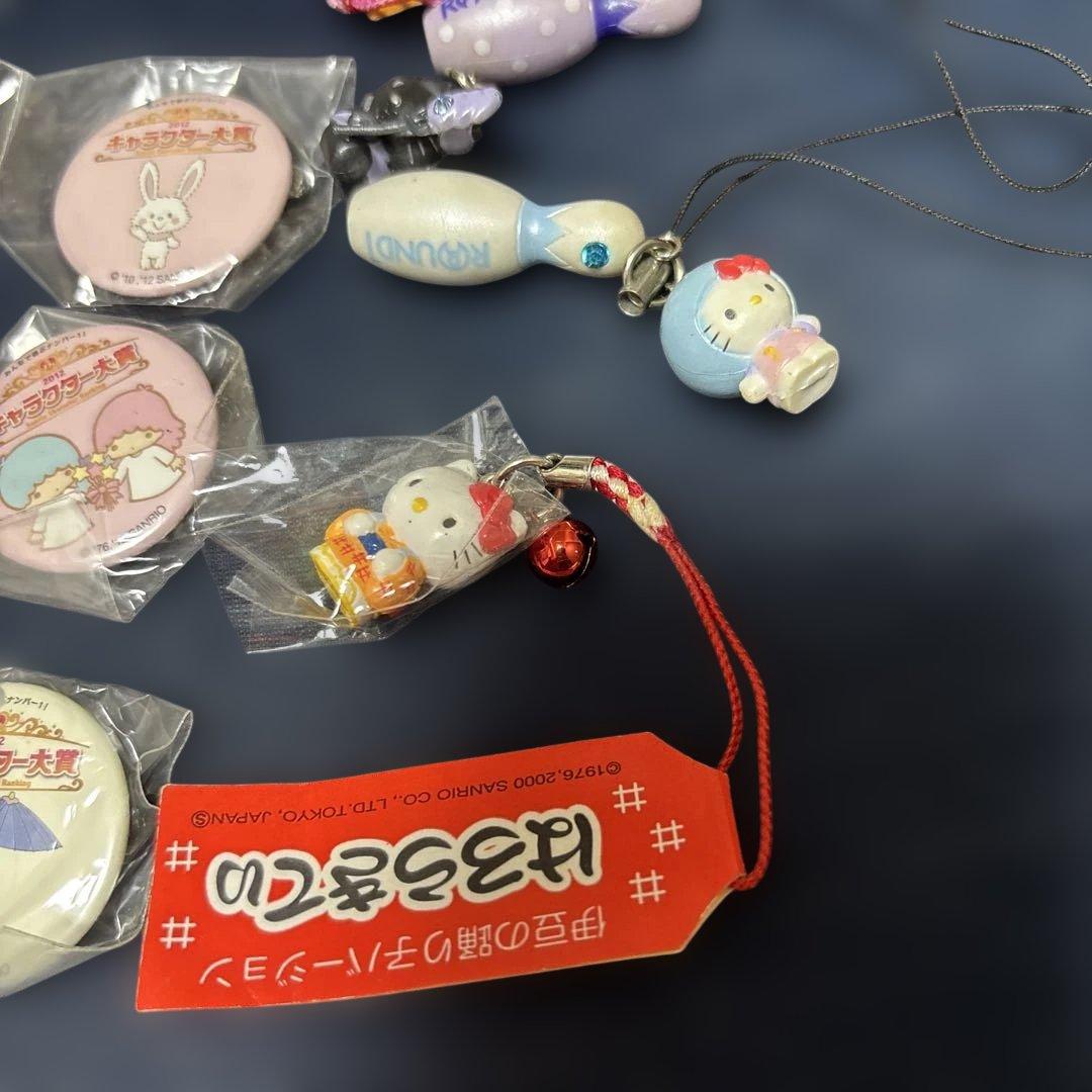 レトロ　サンリオ　缶バッジセット