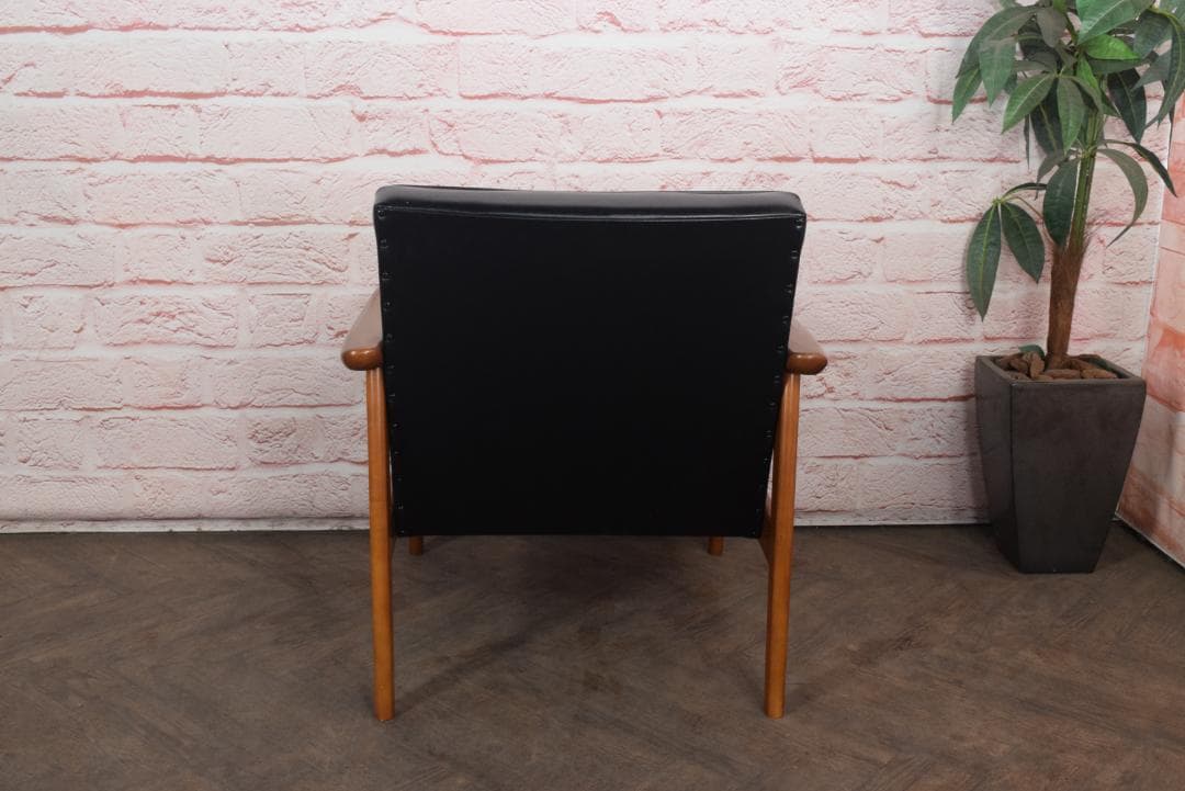 展示品　カリモク60 Kチェア スタンダードブラック　 W36170BW　13B