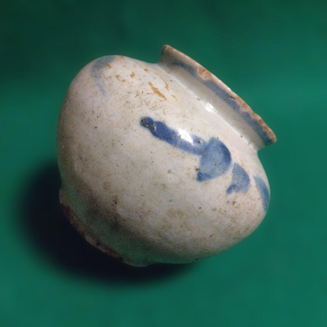 青い模様の陶器の壺　李朝　小壺