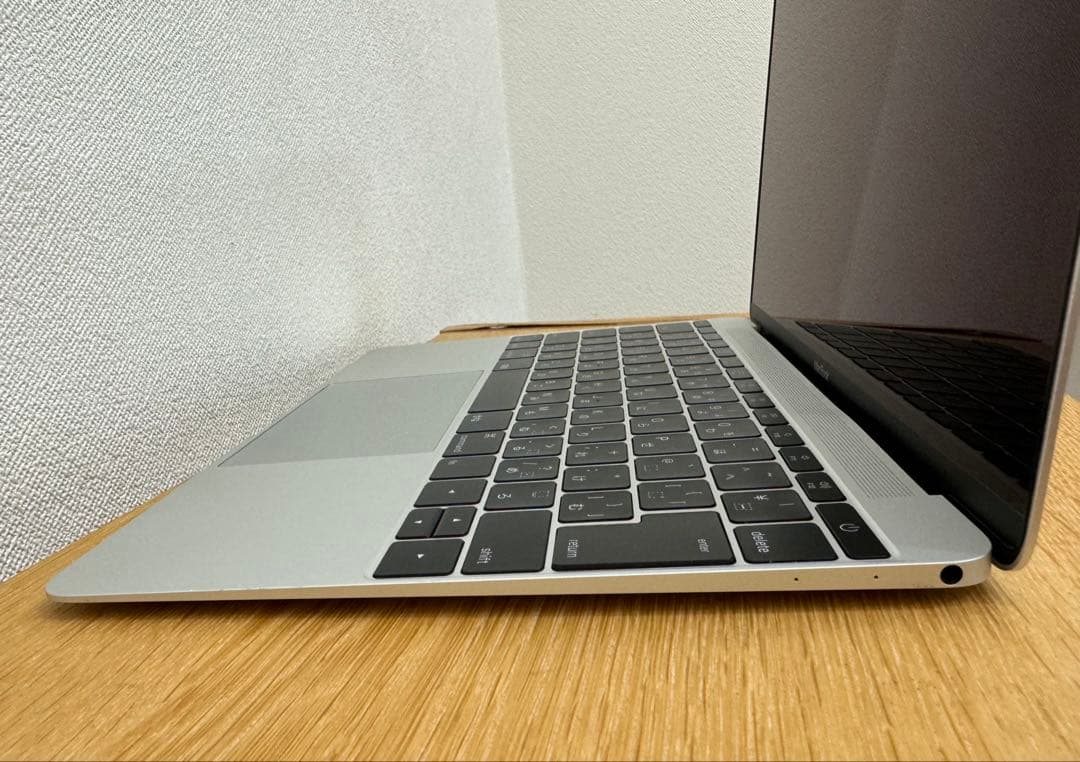 ジャンク MacBook Retina 12 2017インチ ロジックボード無し