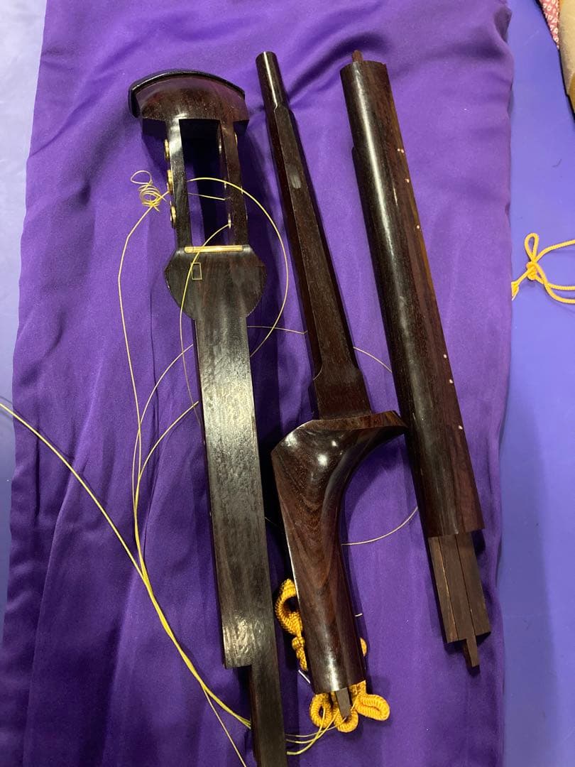 高級 三味線 民謡 K9？ 金無垢 子持綾杉 金細 紅木 和楽器 弦楽器 綾杉胴