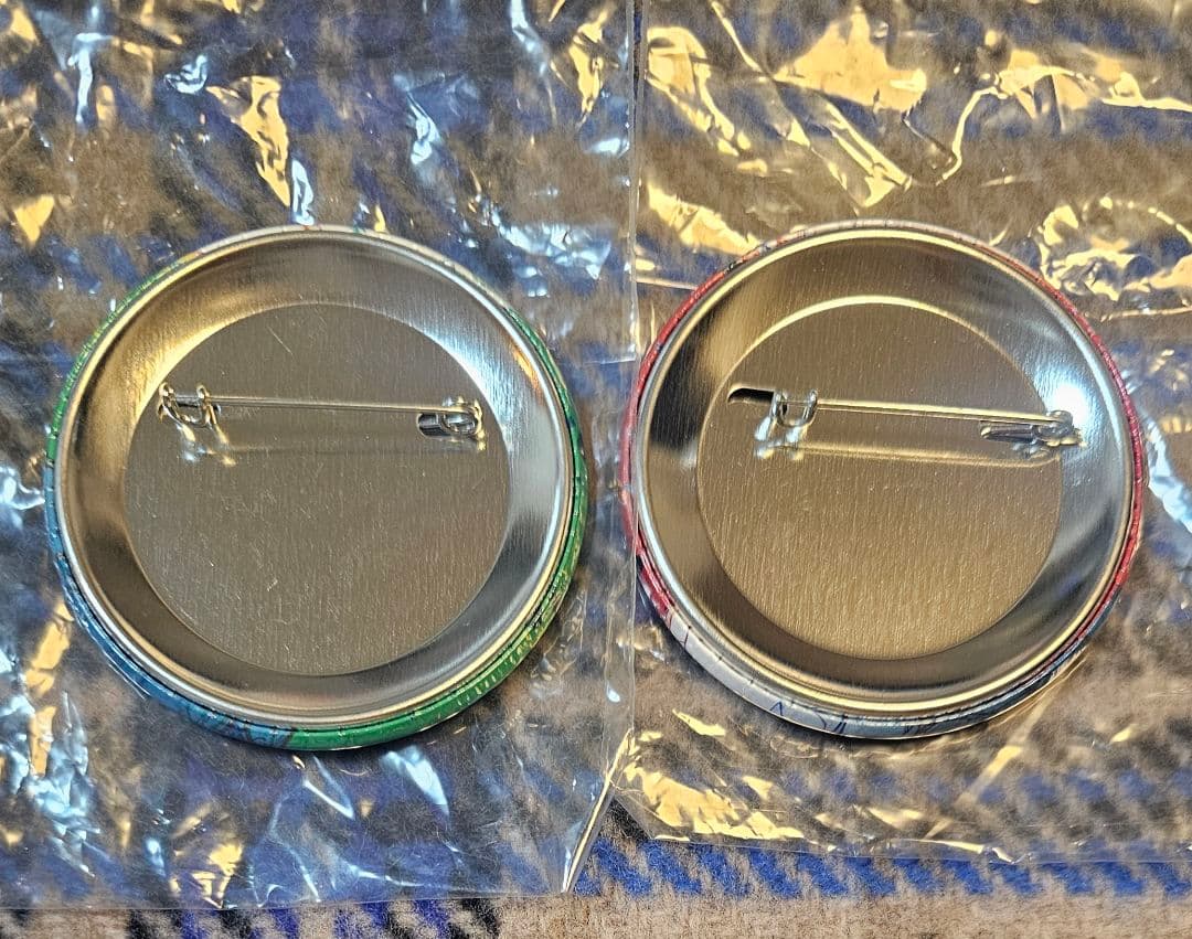 進撃の巨人 浅野恭司 WIT STUDIO エレン リヴァイ 缶バッジ　B