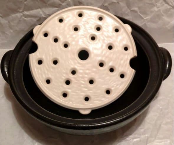 サンエフ健康陶器 土鍋 蒸し板付き 超耐熱 土鍋くん 中8号 黒系 新品