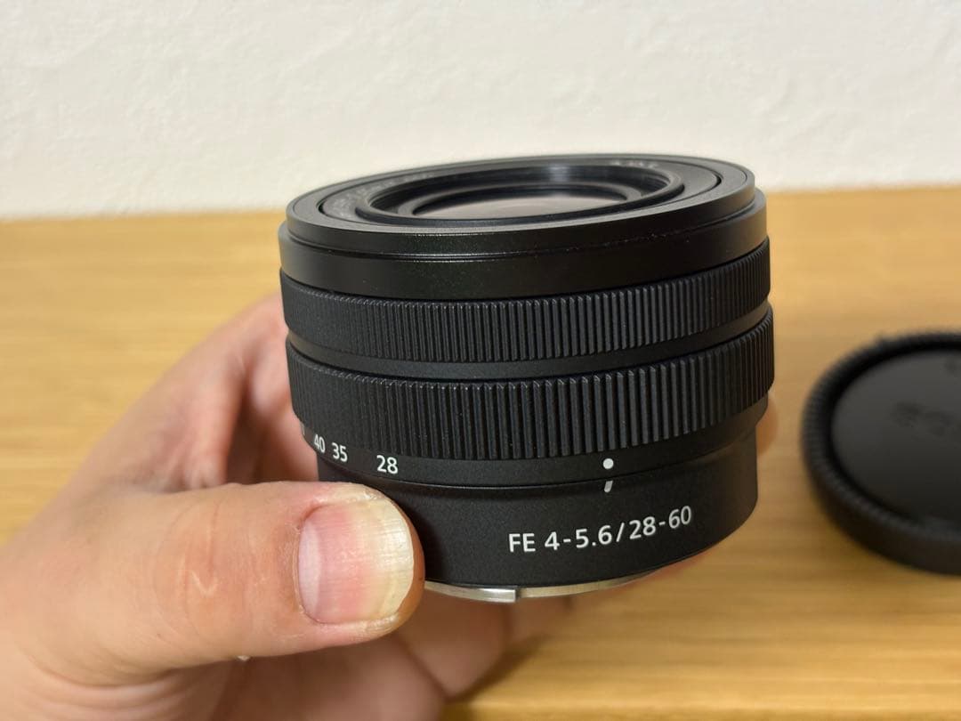SEL2860 フルサイズ標準ズーム コンパクト 超軽量