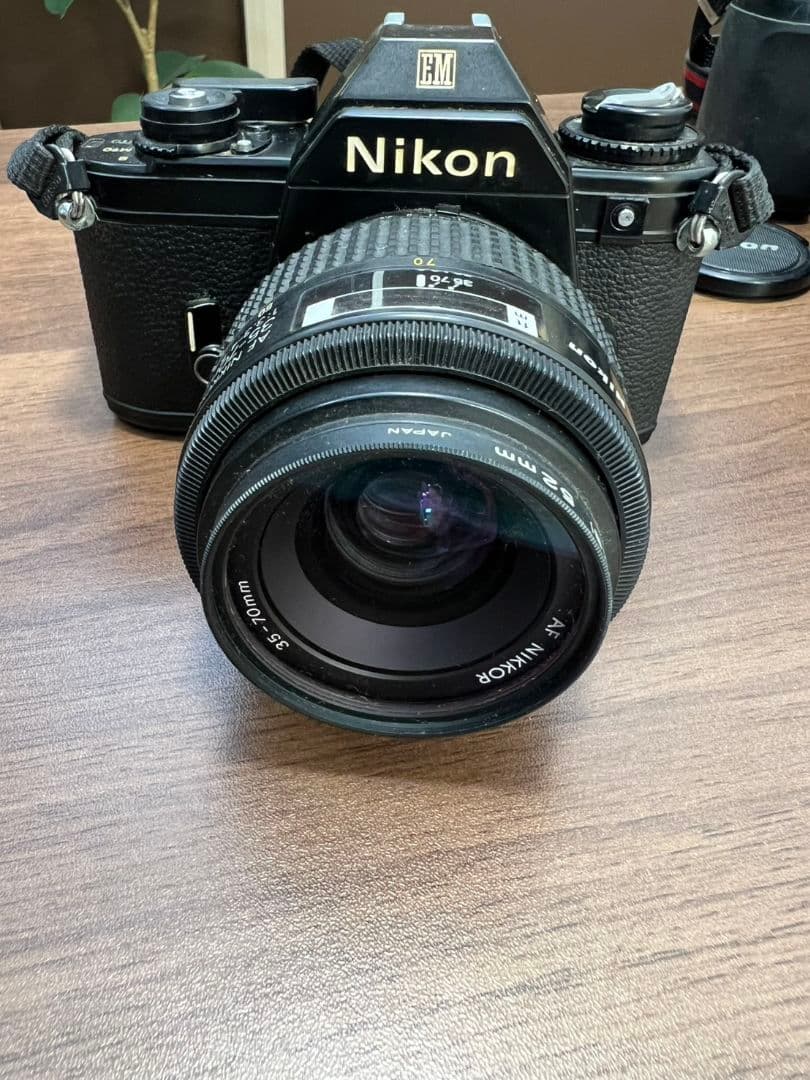 w*4様 Nikon EM F-801 レンズ SERIES E70-210 一
